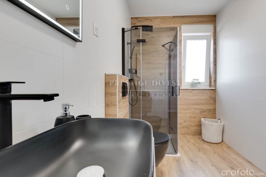 Apartma Naprodaj - Zadarska Plovanija