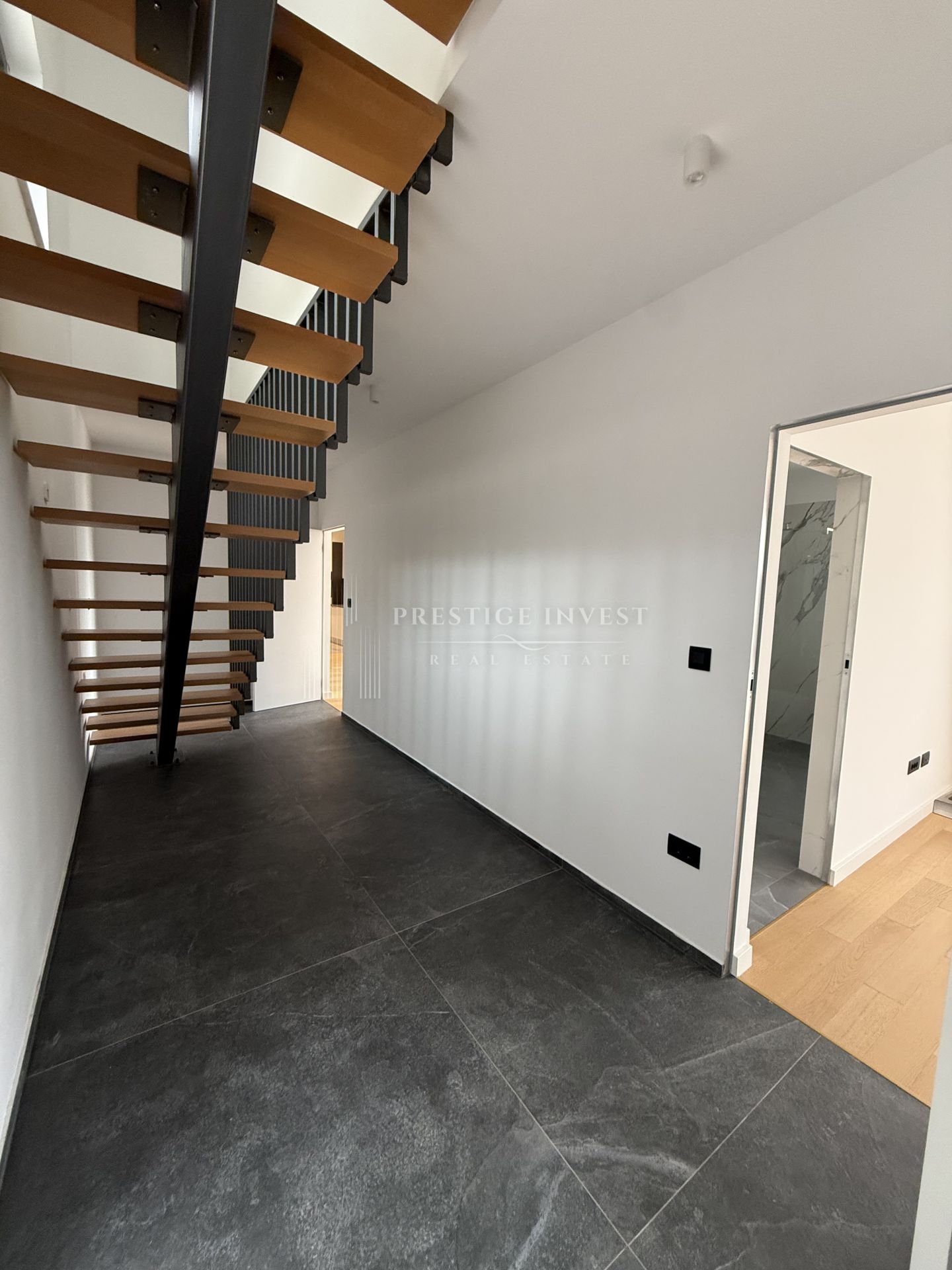 House For sale - Splitsko-dalmatinska Okrug Donji