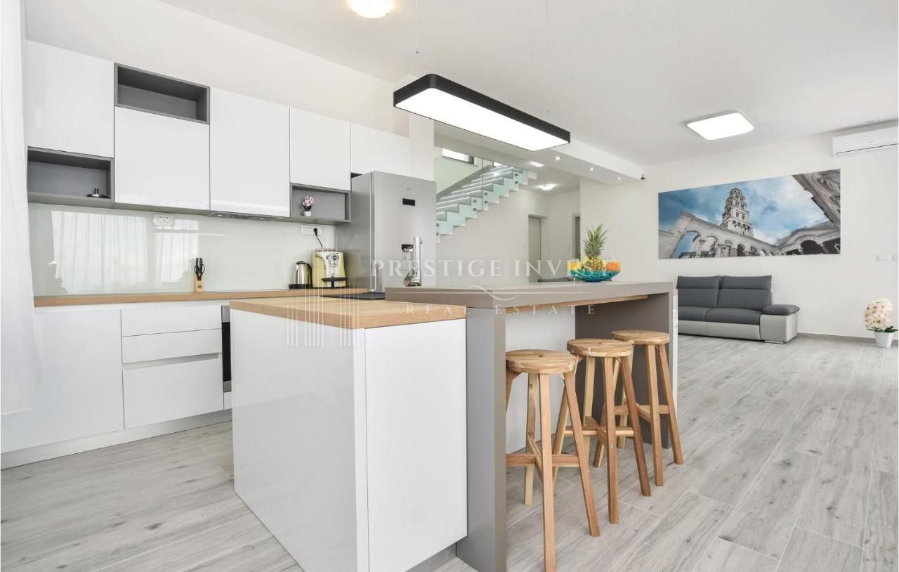Casa In vendita - Splitsko-dalmatinska Kučine