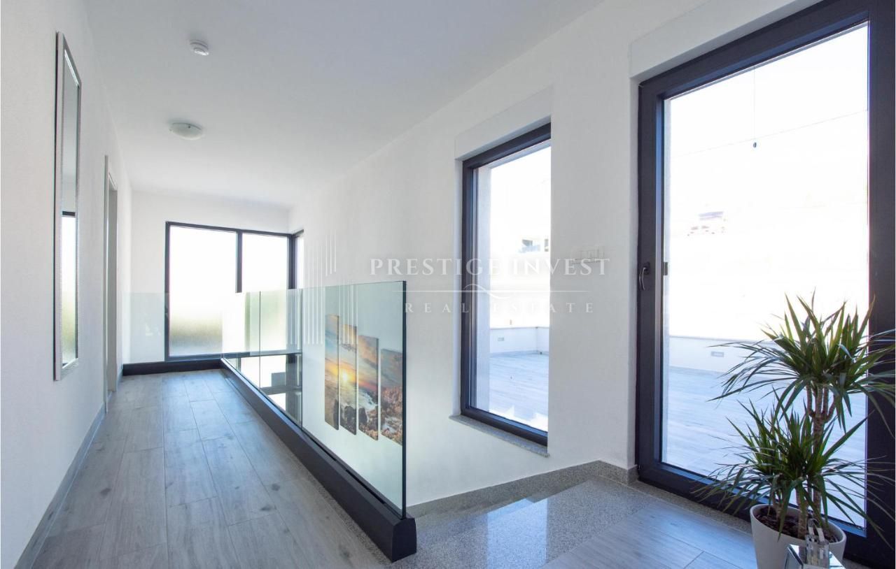 Casa In vendita - Splitsko-dalmatinska Kučine