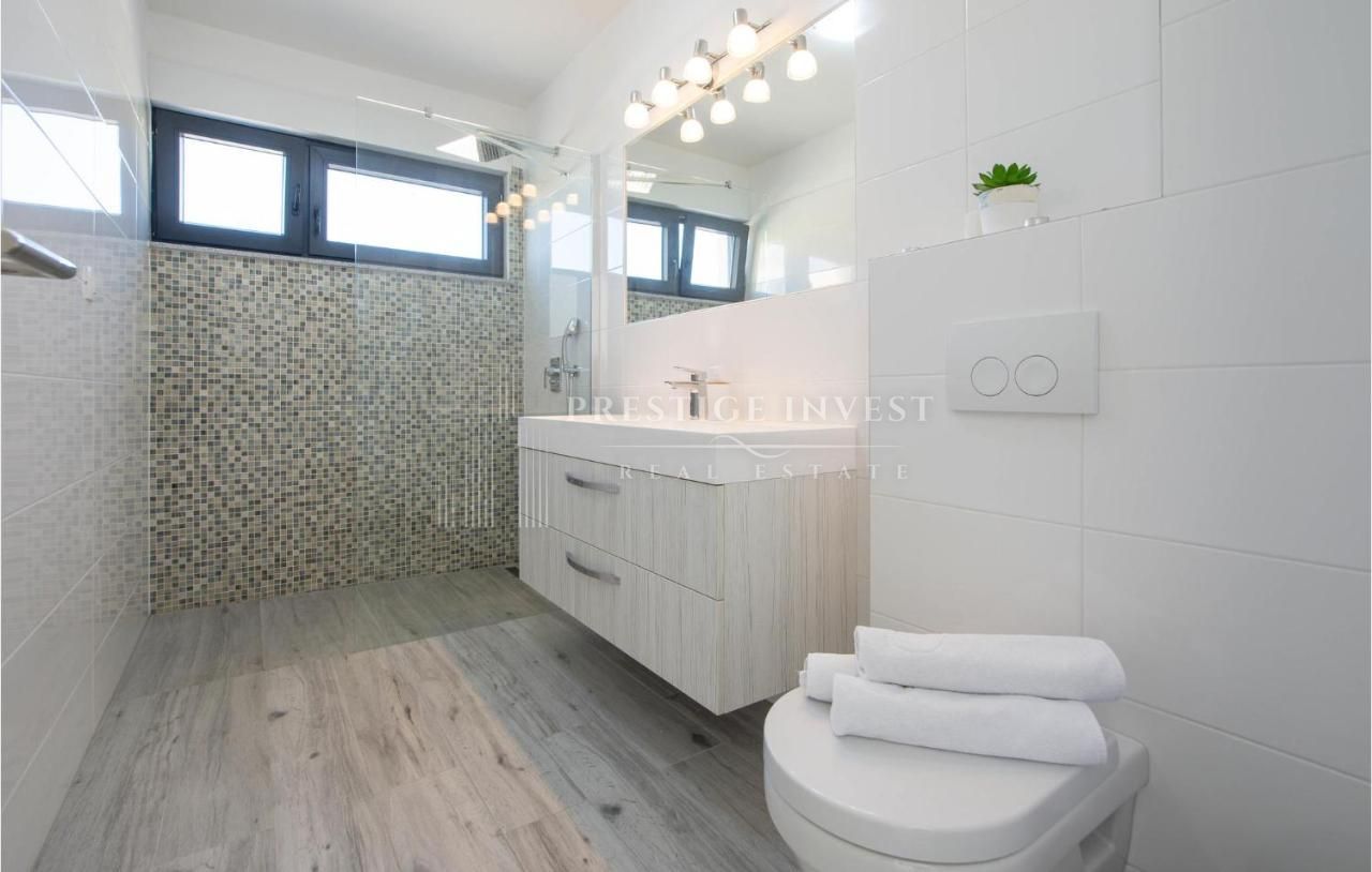 Casa In vendita - Splitsko-dalmatinska Kučine