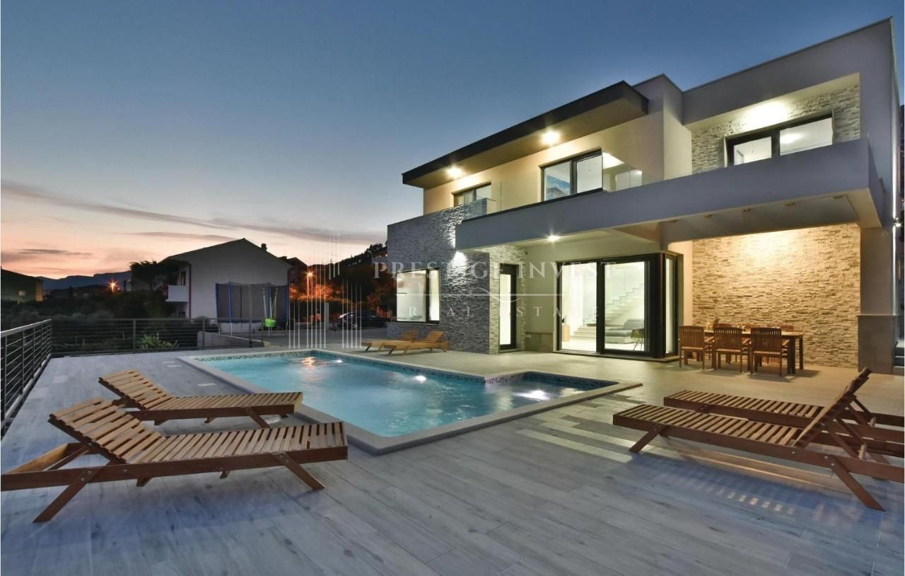 Casa In vendita - Splitsko-dalmatinska Kučine