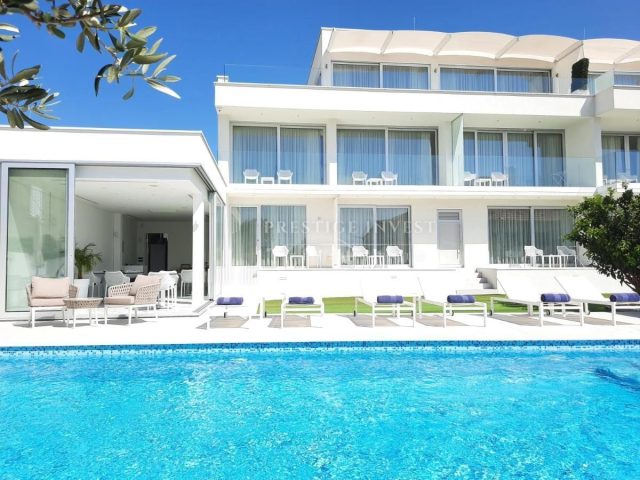 House for sale 1299 m² – Zadar