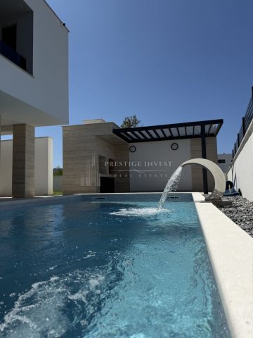 House for sale 517 m² – Nin