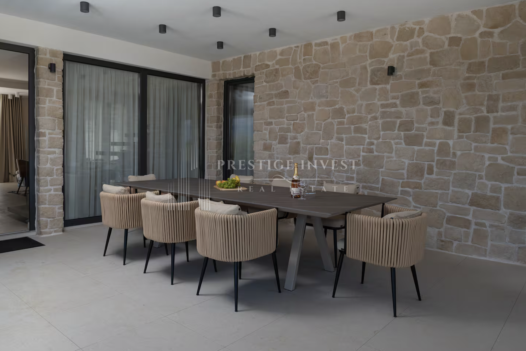 House For sale -  Nin
