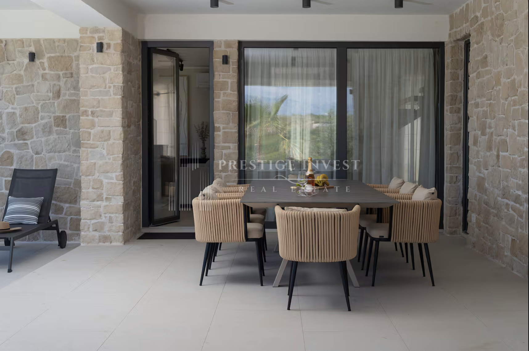 House For sale -  Nin