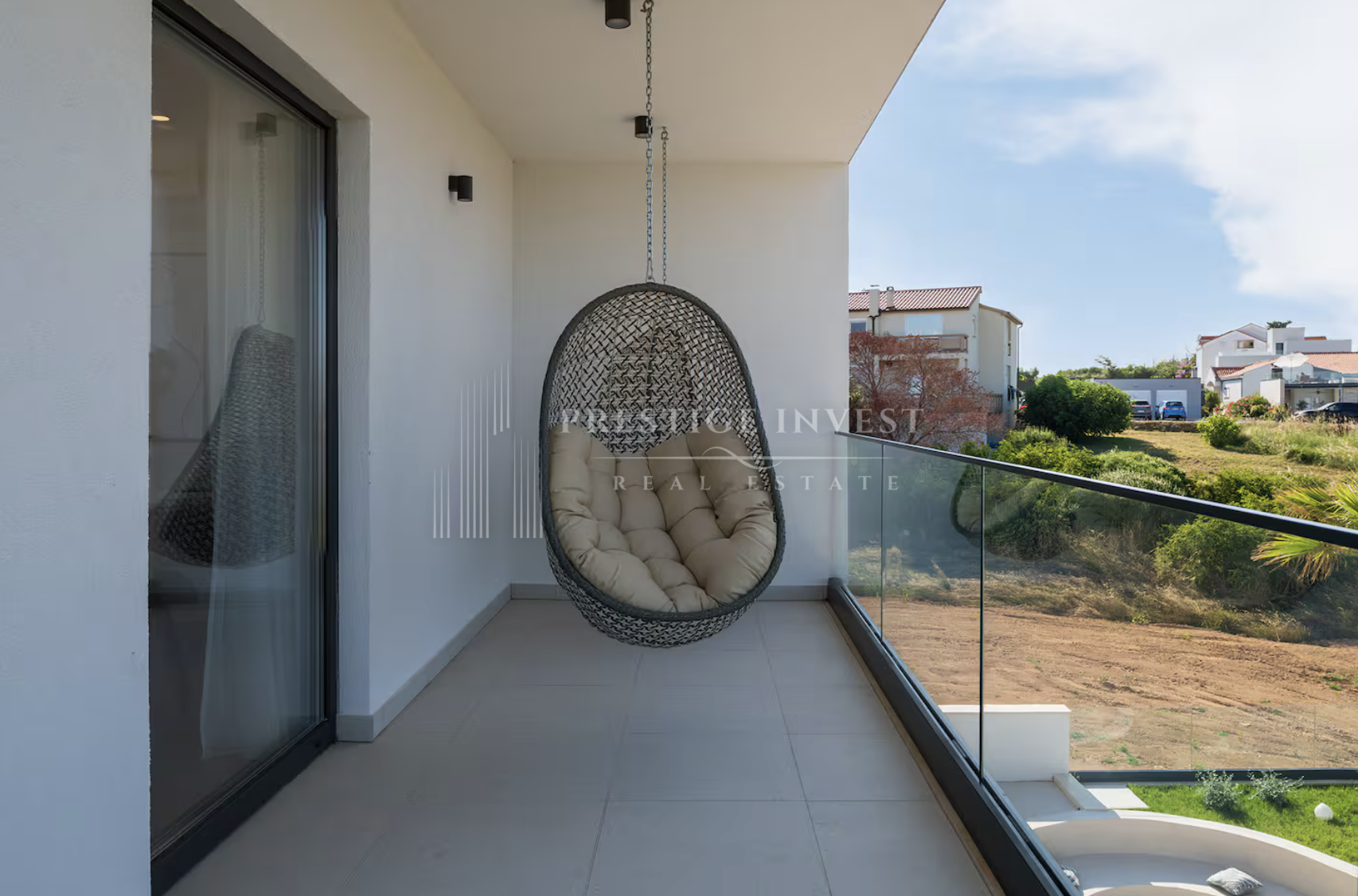 House For sale -  Nin