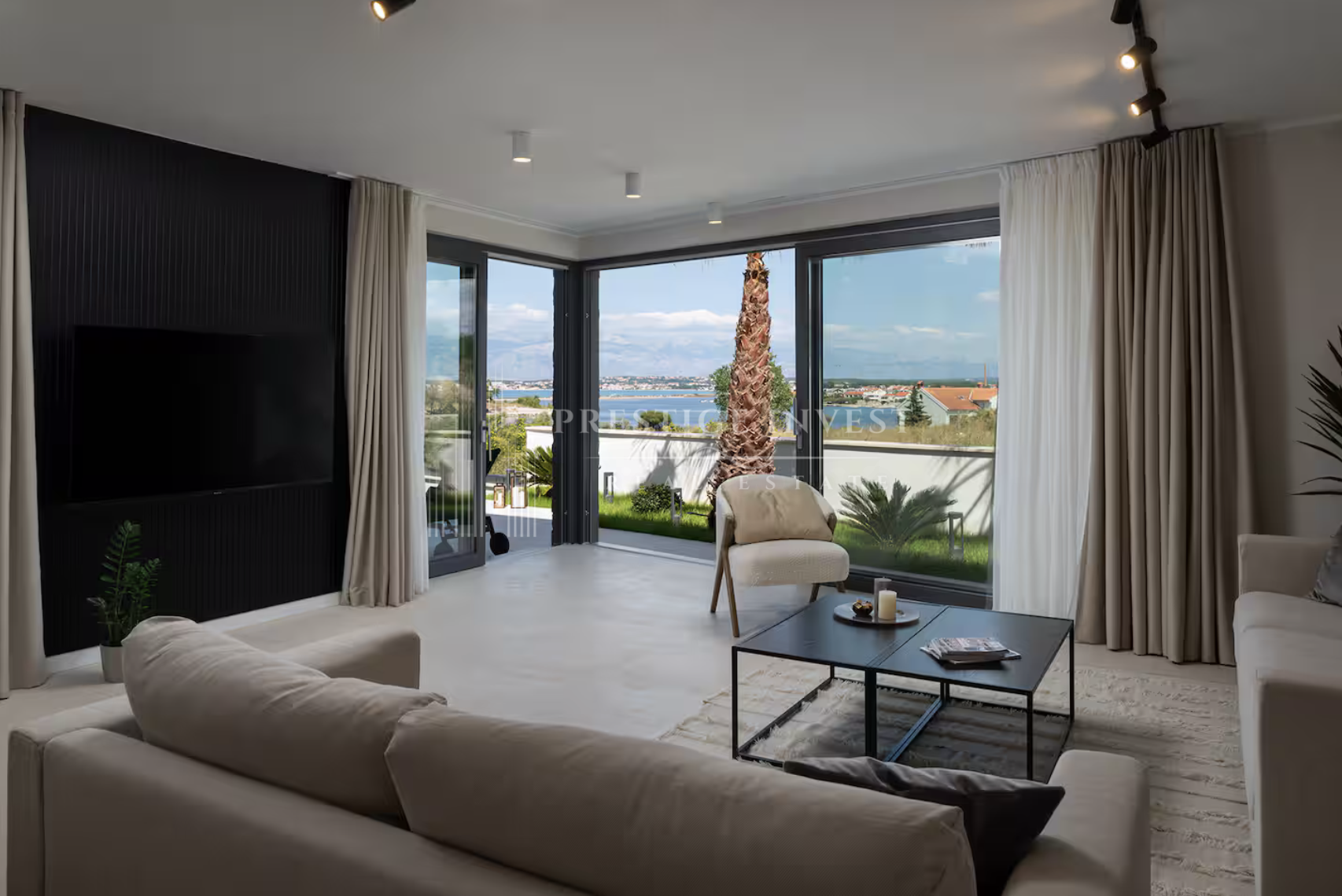 House For sale -  Nin