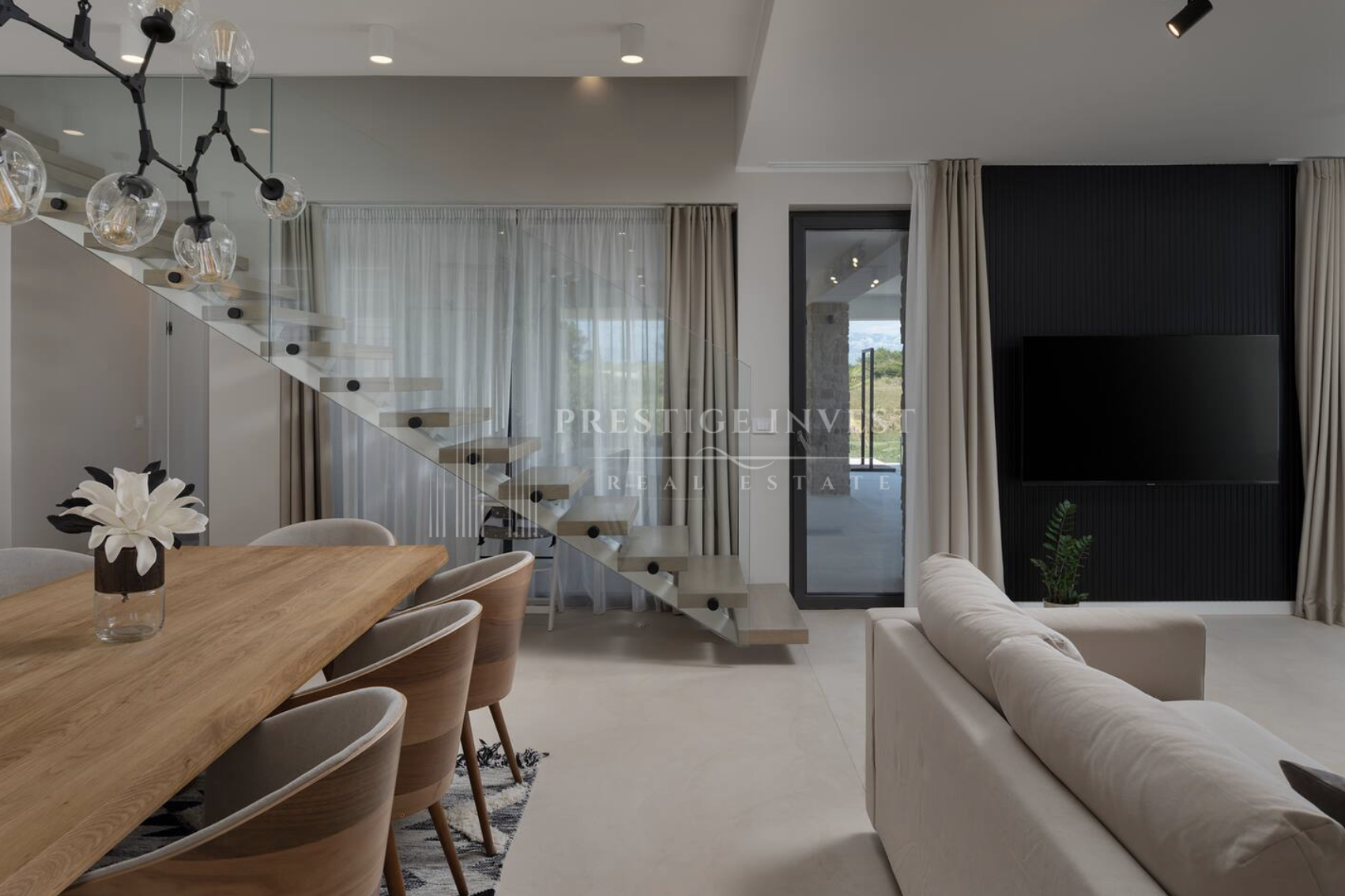 House For sale -  Nin