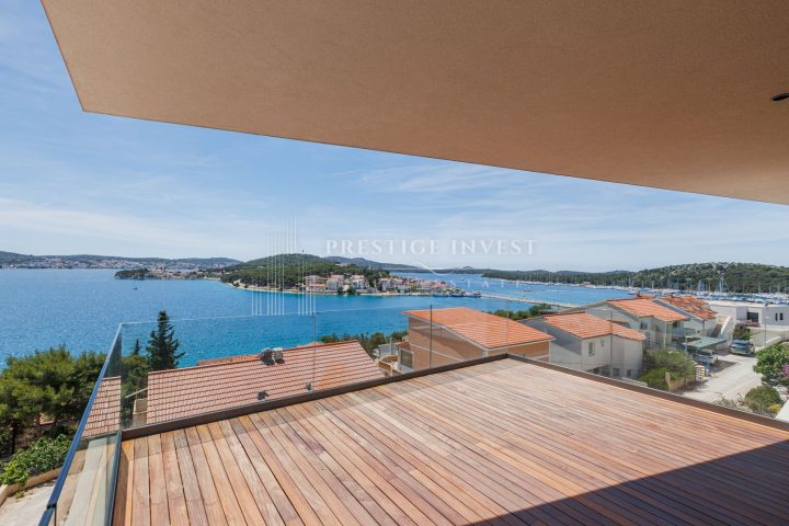 Apartma na predaj 257 m² – Rogoznica