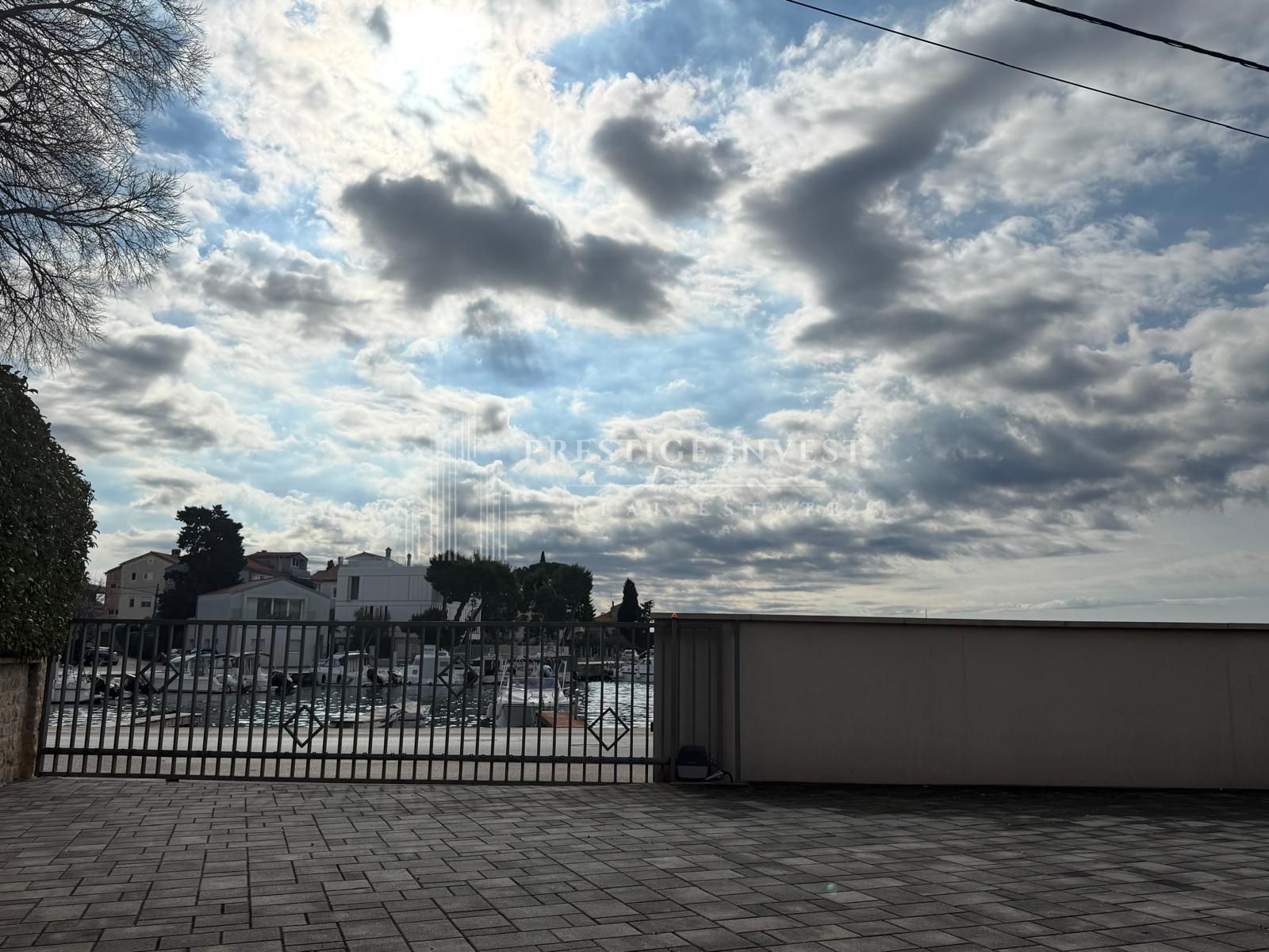 House For sale -  Borik