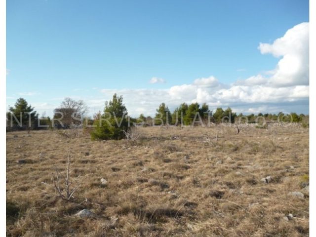 Land for sale 2731 m² – Lozovac