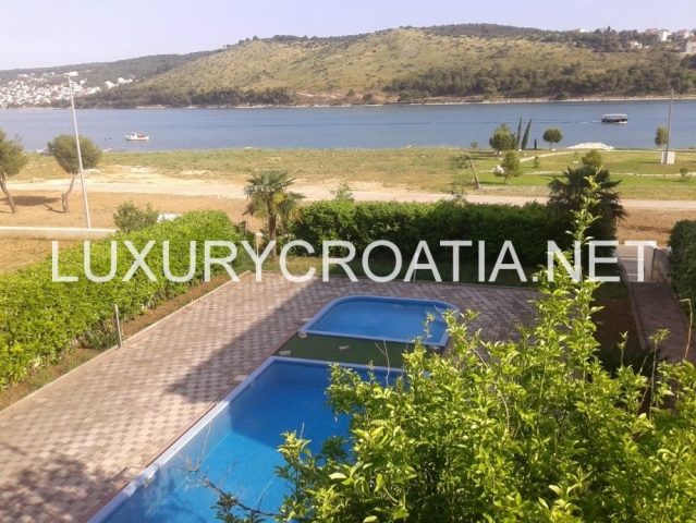 Hiša na predaj 200 m² – Trogir