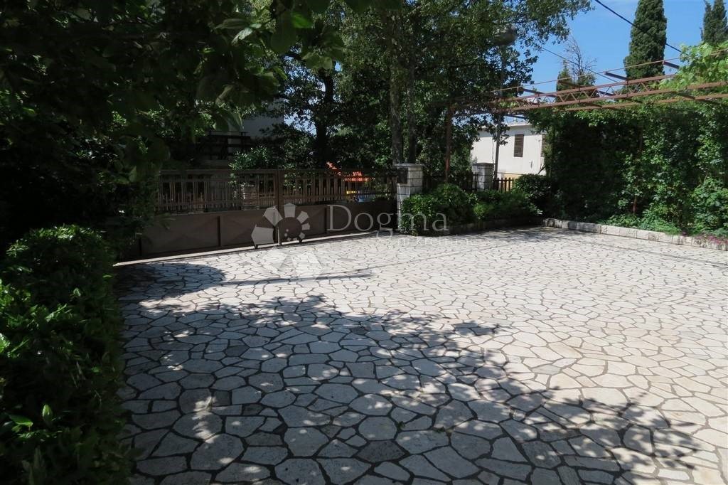 Kuća Na prodaju - PRIMORSKO-GORANSKA  CRIKVENICA 