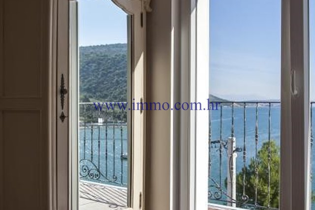 Casa In vendita - SPLITSKO-DALMATINSKA  TROGIR 