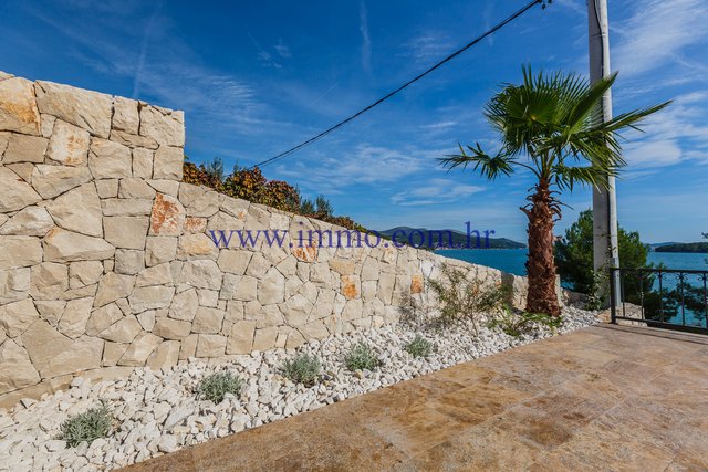 Casa In vendita - SPLITSKO-DALMATINSKA  TROGIR 