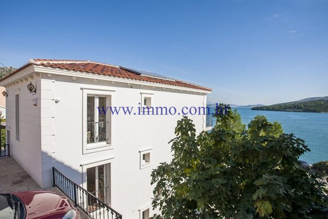 Casa In vendita - SPLITSKO-DALMATINSKA  TROGIR 