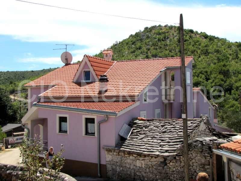 House For sale - ŠIBENSKO-KNINSKA  ROGOZNICA 