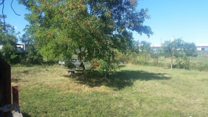 Terrain à vendre 2776 m² – Labin
