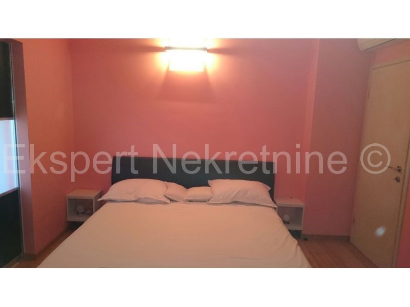 Apartmán Na predaj - SPLITSKO-DALMATINSKA  KAŠTELA 