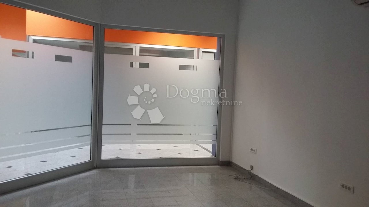 Commerciale Da affittare - Primorsko-goranska Viškovo - foto 1/6