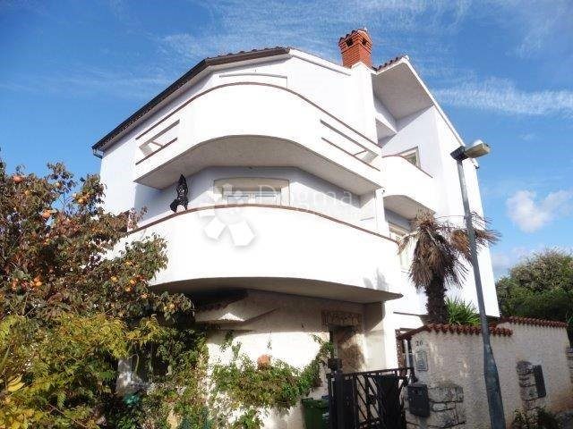 Maison à vendre 400 m² – Pula