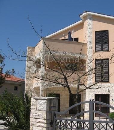 House For sale PULA