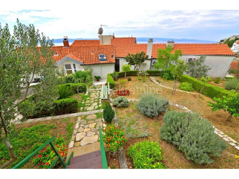 Haus Zu verkaufen - SPLITSKO-DALMATINSKA  OMIŠ 