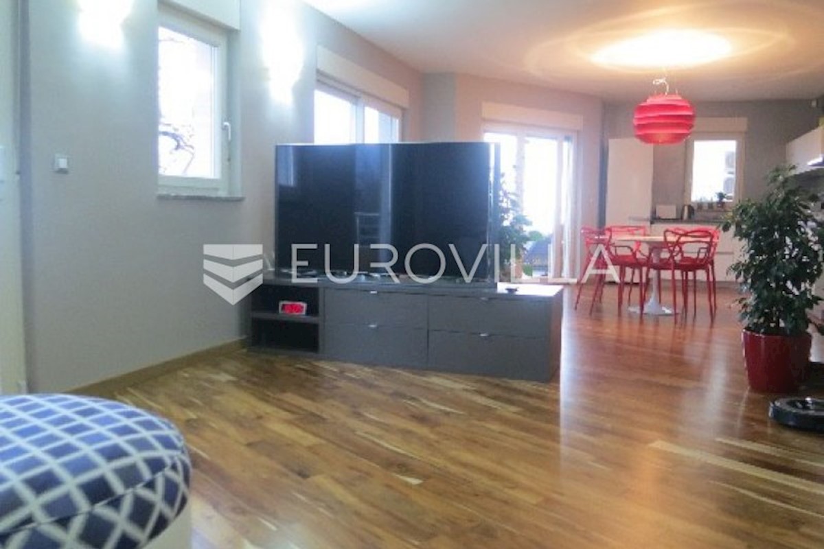 House For sale - ZAGREBAČKA  POKUPSKO 