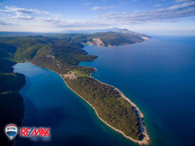 Parcela na predaj 4832 m² – Duga Luka