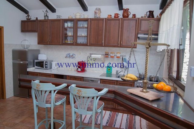 House For sale - SPLITSKO-DALMATINSKA  SPLIT 