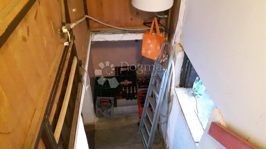 Poslovni prostori Naprodaj - ISTARSKA  Kršan