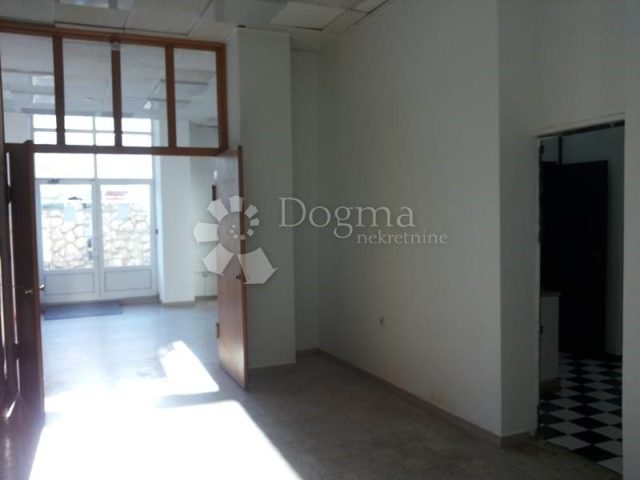 Business premises for sale 107 m² – Podmurvice