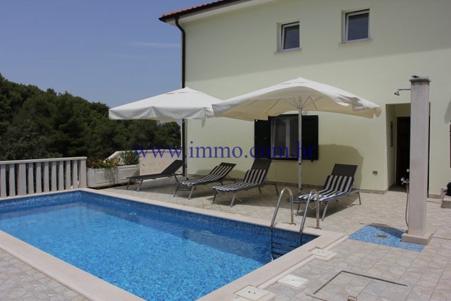 House For sale - SPLITSKO-DALMATINSKA  BRAČ 