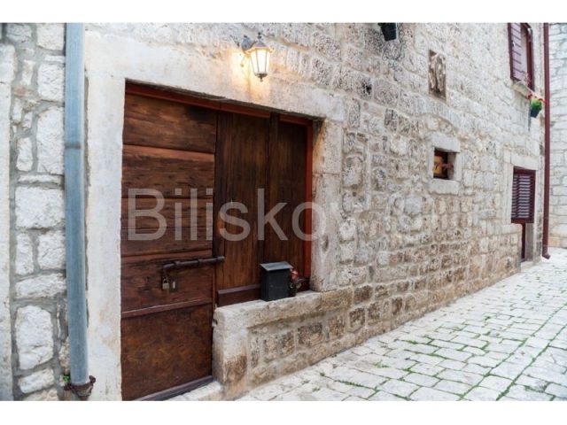 Hiša Naprodaj - Splitsko-dalmatinska Stari Grad - foto 2/10