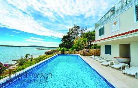 House for sale 500 m² – Košljun