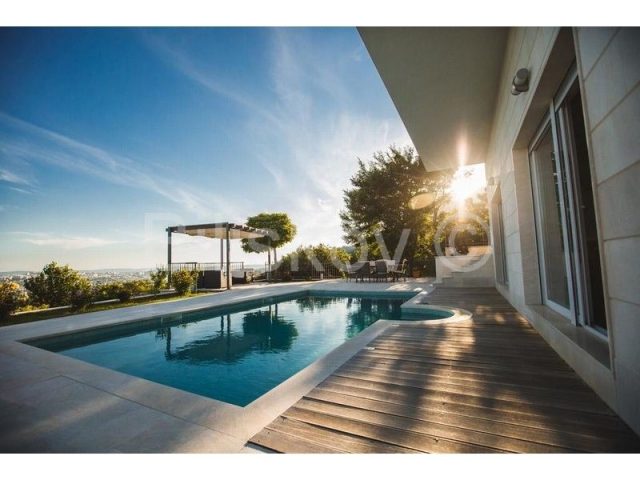Maison à vendre 315 m² – Klis