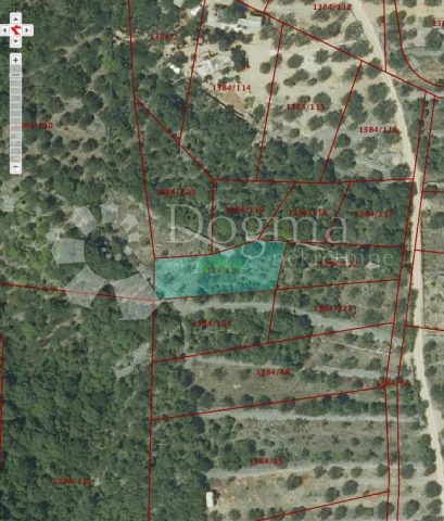 Land for sale 925 m² – Vrh