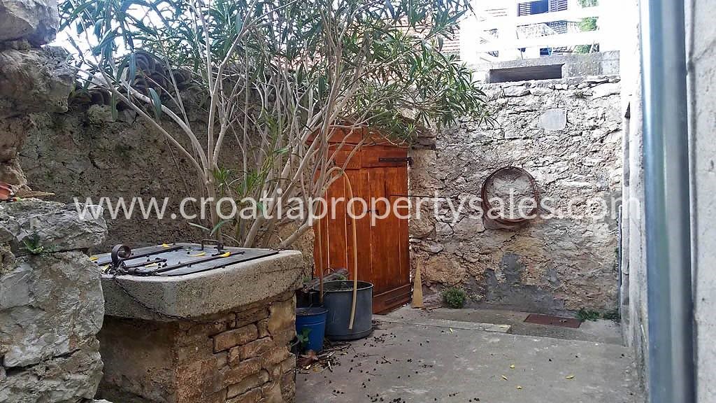 House For sale - SPLITSKO-DALMATINSKA  HVAR 