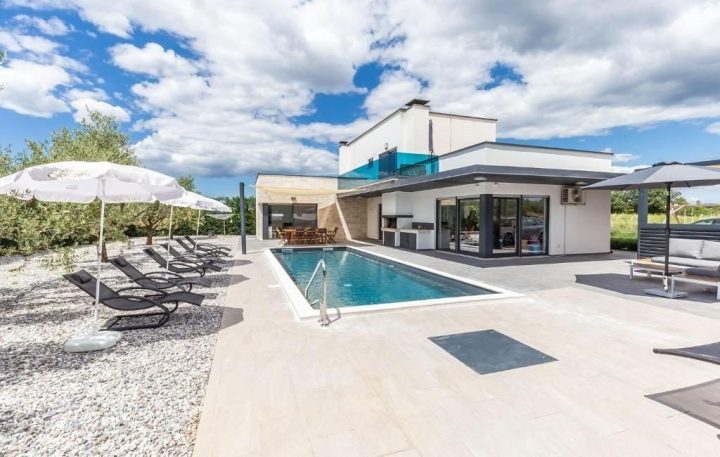 Maison à vendre 250 m² – Poreč