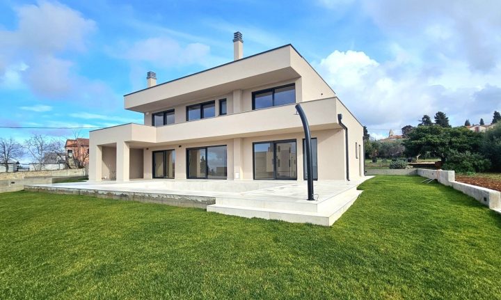 Casa in vendita 307 m² – Poreč