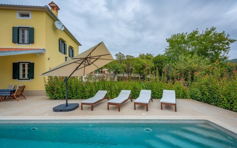 Maison À vendre - ISTARSKA RAšA