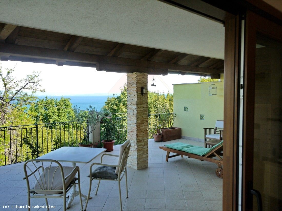 Dom Na predaj - PRIMORSKO-GORANSKA  OPATIJA 