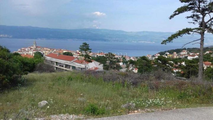 Land for sale 5639 m² – Vrbnik