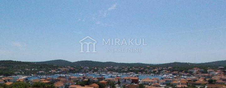 Land for sale 1340 m² – Jezera