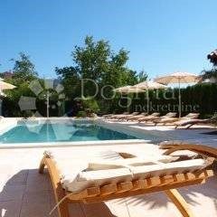 House for sale 500 m² – Oprič