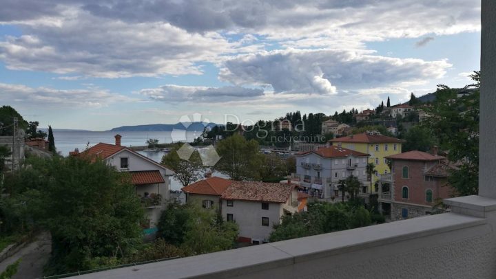 Hiša na predaj 482 m² – Ika
