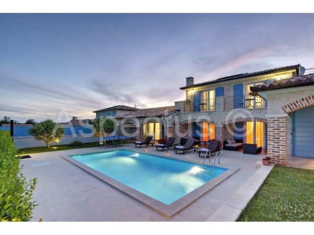 House for sale 360 m² – Medulin