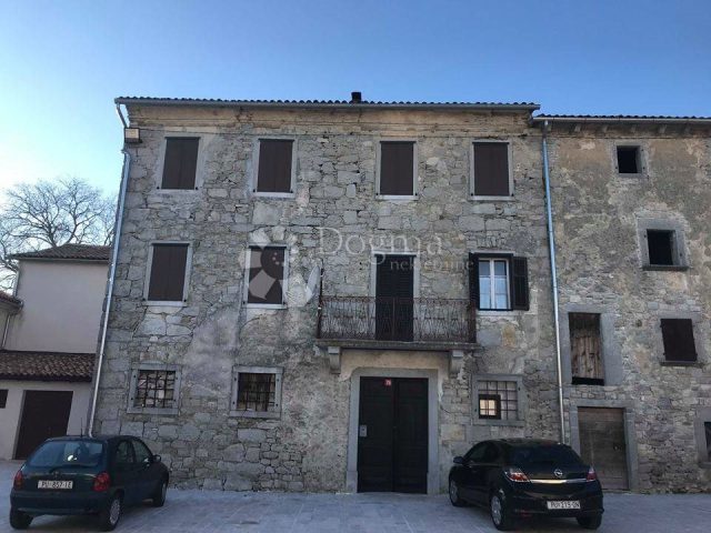 Kuća na prodaju 568 m² – Gračišće
