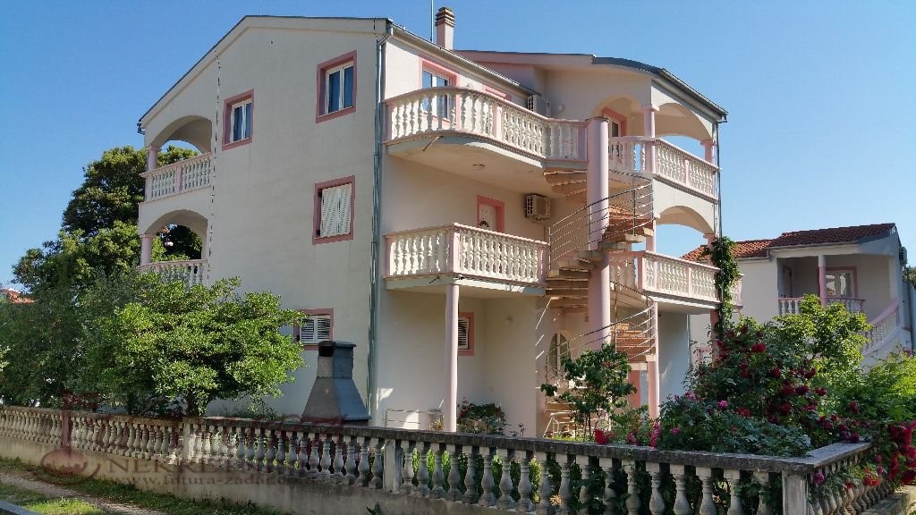 Casa In vendita - ZADARSKA  PAKOŠTANE 